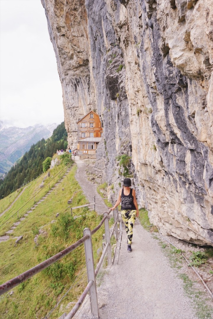 704D4E88-3AE6-4795-8B9B-30B2ED573172